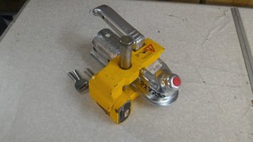 retrailer-hitch-lock-al-ko-ak160-ak-300-ak-350-aks1300-01.jpg retrailer-hitch-lock-al-ko-ak160-ak-300-ak-350-aks1300-01.jpg